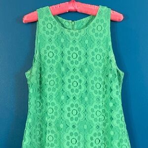 Almost vintage Banana Republic green lace top